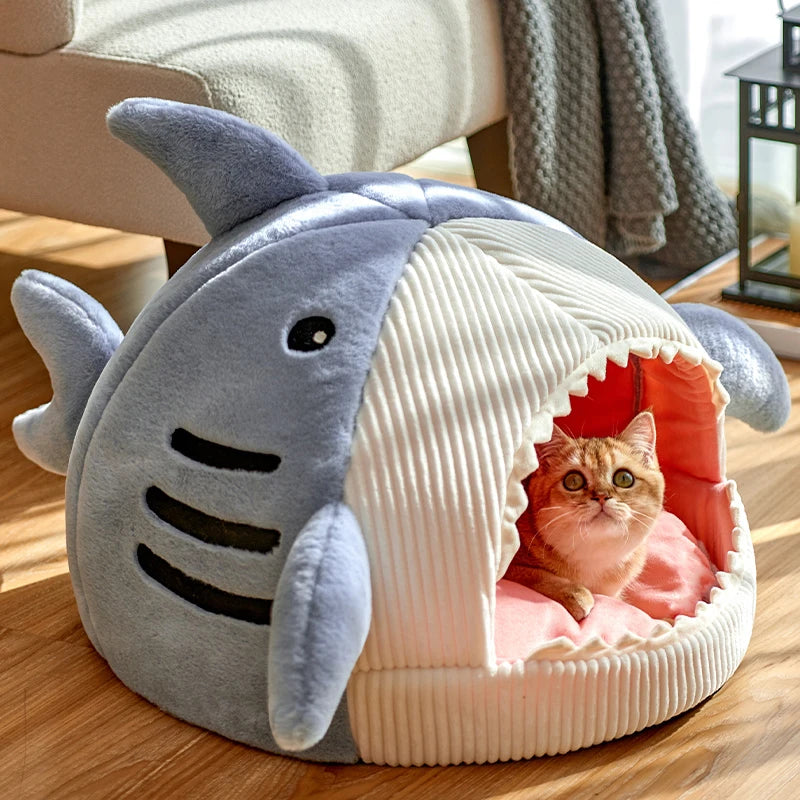 🐱🏠 CozyCave™ Enclosed Cat Bed – Warmth & Comfort for Pets